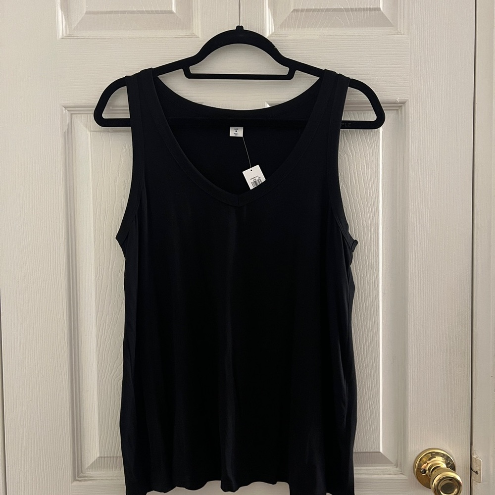 Black Sleeveless Women's Top